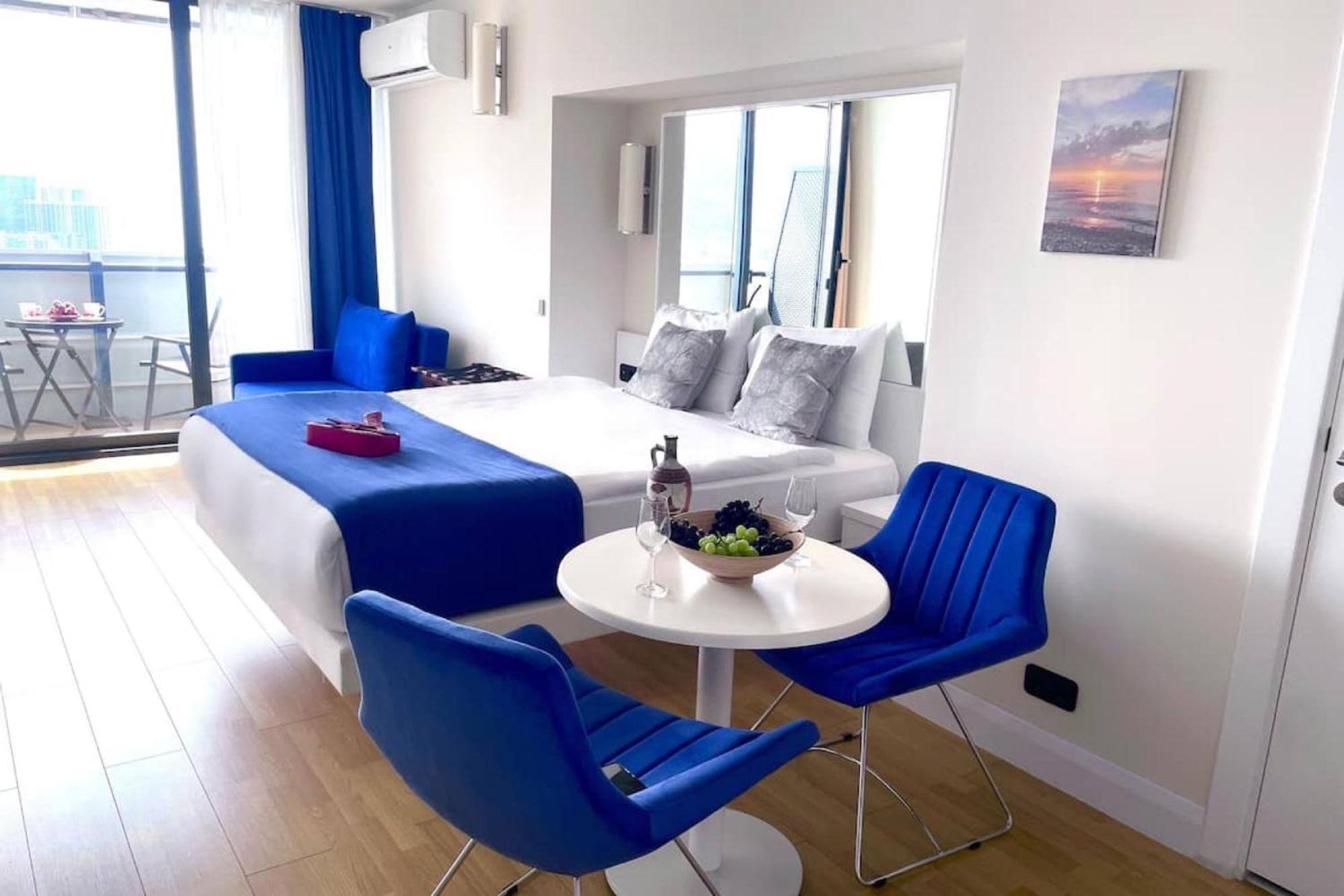 Sea View Orbi City Aparthotel บาทูมิ ภายนอก รูปภาพ