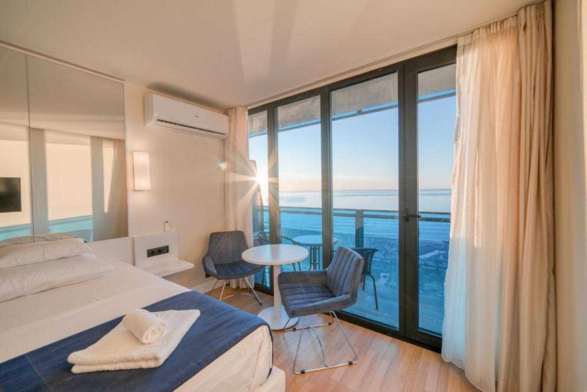 Sea View Orbi City Aparthotel บาทูมิ ภายนอก รูปภาพ